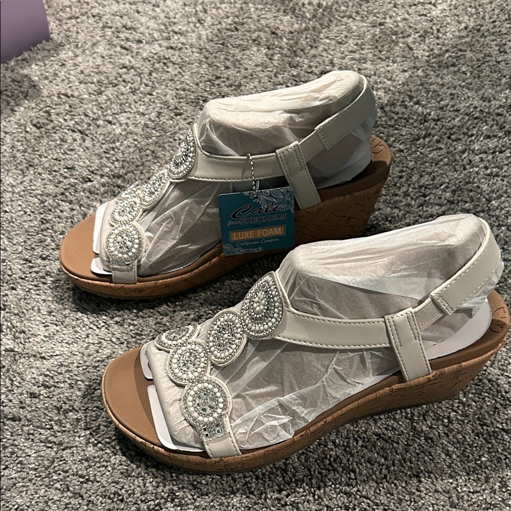 Skechers Women's Beaded T-Strap Wedge Sandals in White and Tan - Picture 3 of 4